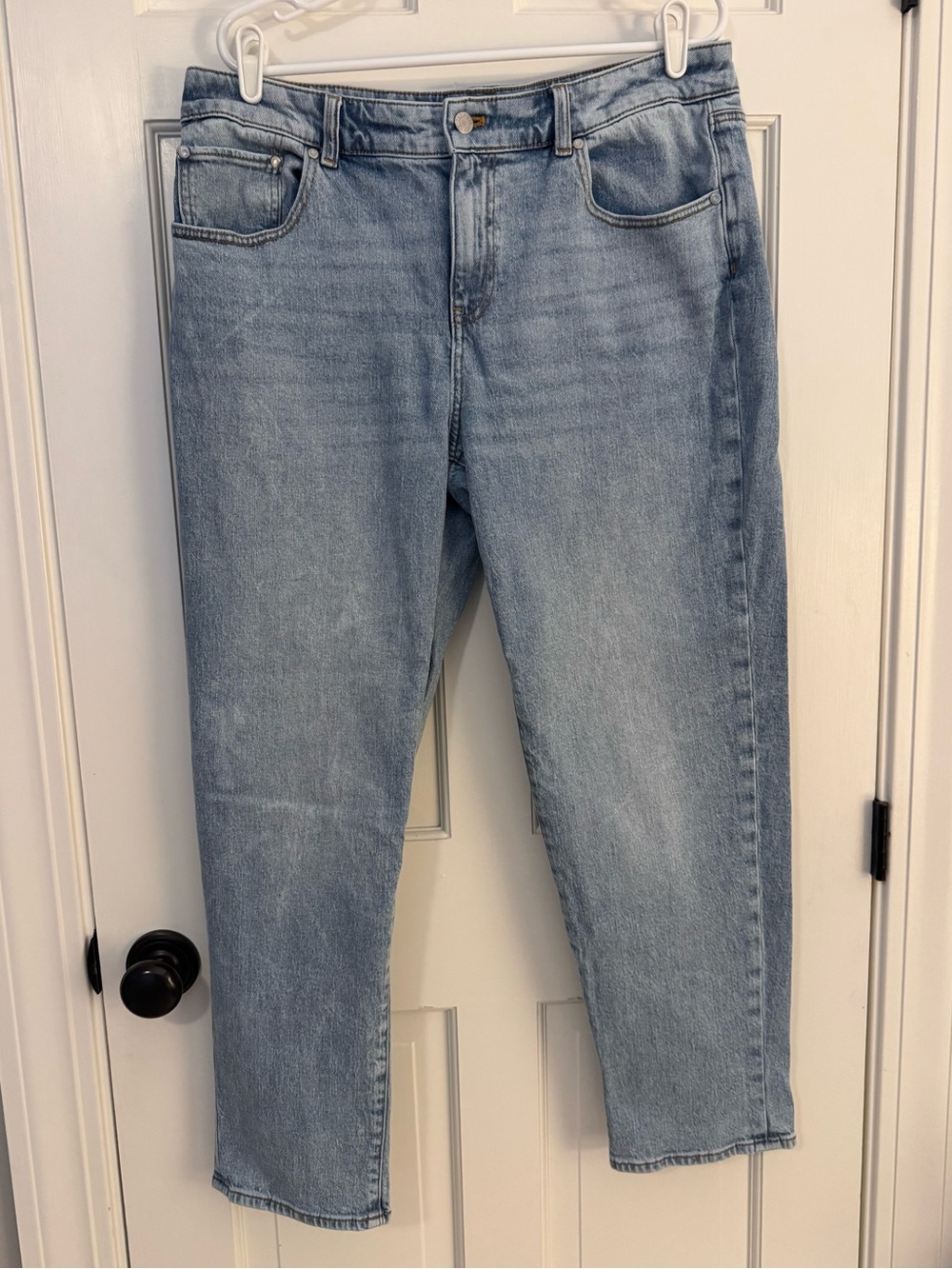 Talbots Light Wash Women's High-Rise Straight Jeans, size 14